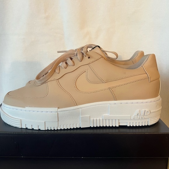 W AF-1 Pixel - Picture 6 of 11